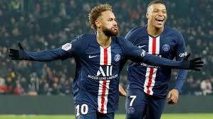 Paris Saint-Germain betaalt een torenhoog jaarsalaris voor Mbappé